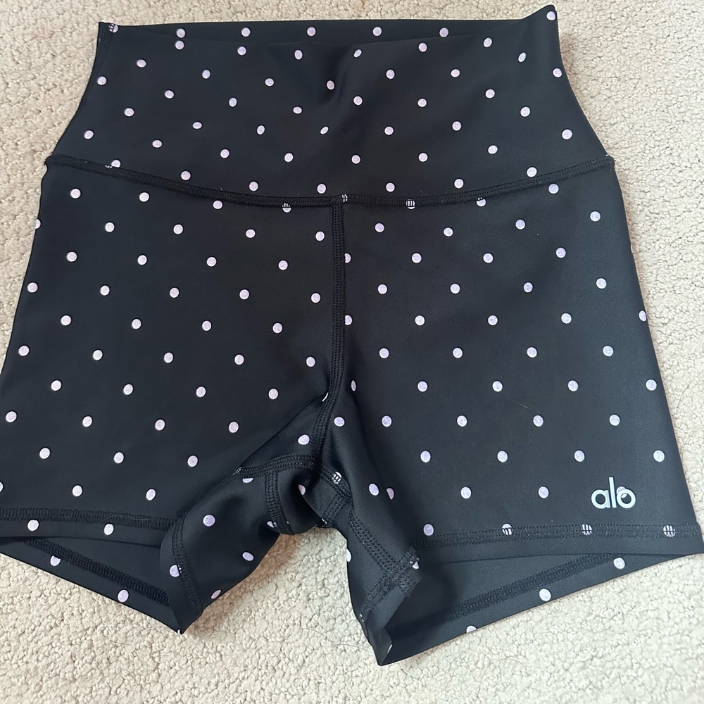 Women’s Biker Shorts- Alo Yoga